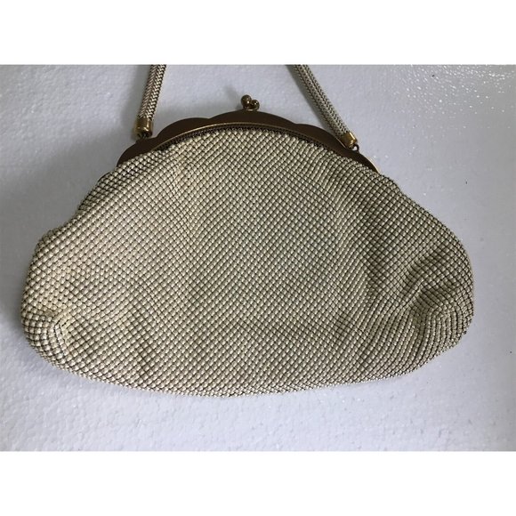 Vintage Whiting & Davis Mesh Purse kiss lock handbag USA White Cream - Picture 2 of 7